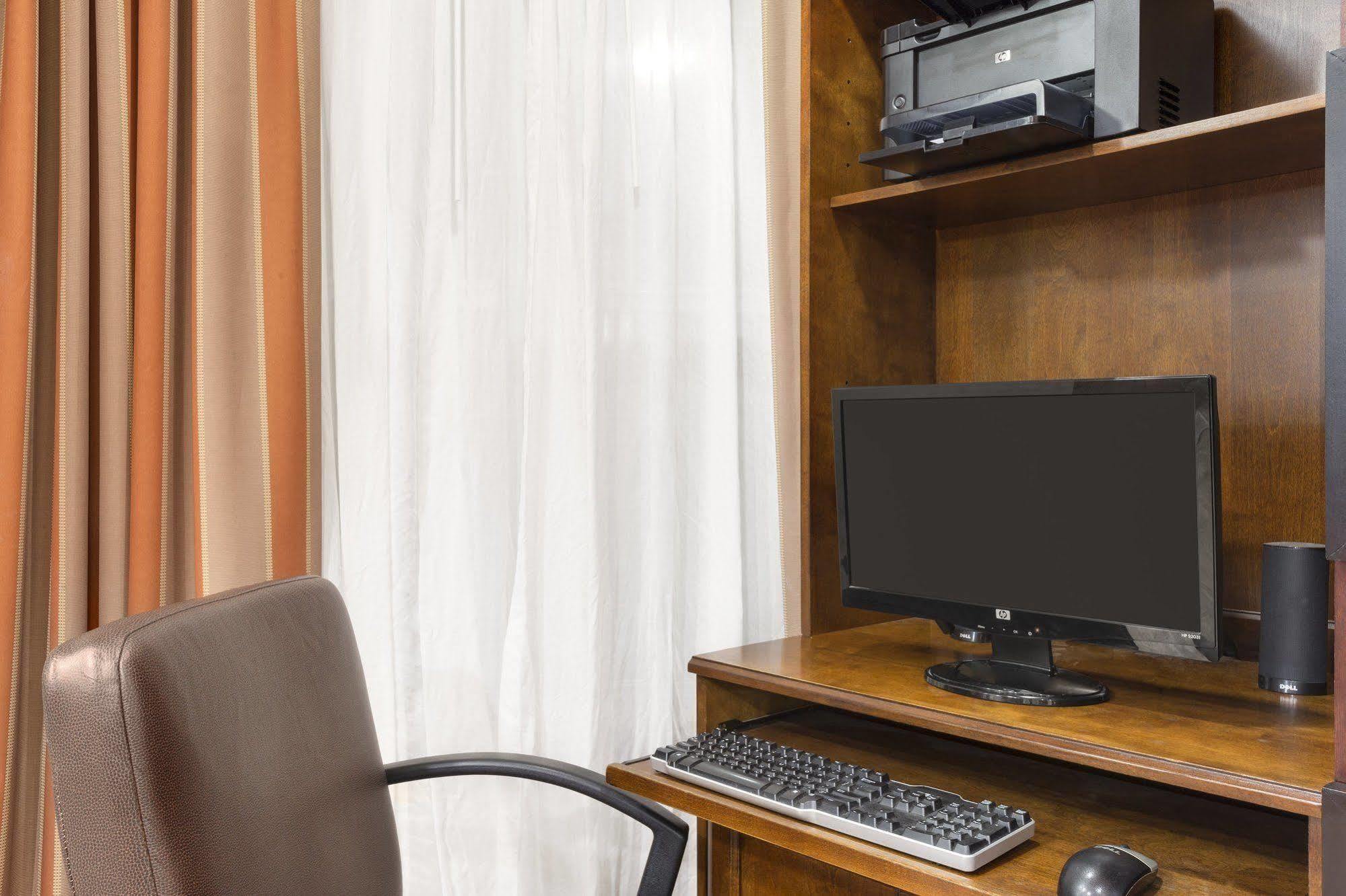 Country Inn & Suites By Radisson, Savannah I-95 North, Ga Port Wentworth Εξωτερικό φωτογραφία